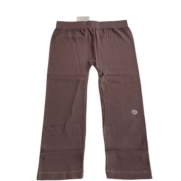 Avocado Capri Leggings    - Picture 3 of 12